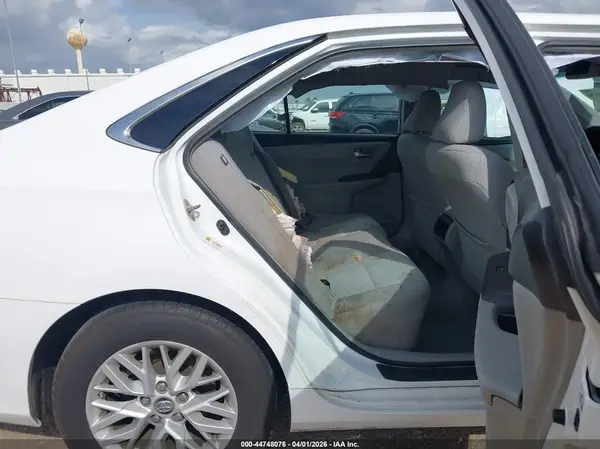 4T1BF1FK1HU620300 2017 TOYOTA CAMRY - Image 8