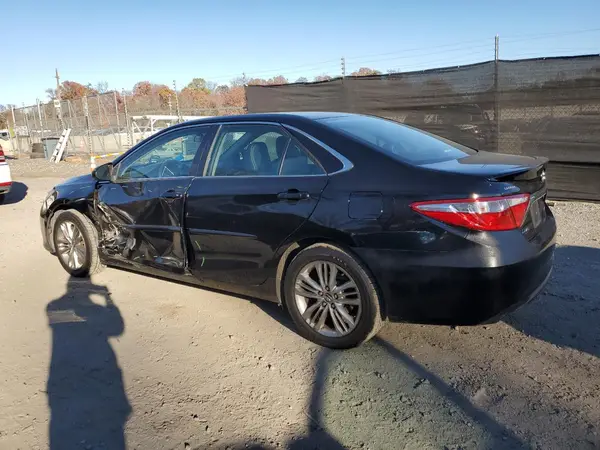 4T1BF1FK1HU620586 2017 TOYOTA CAMRY - Image 2