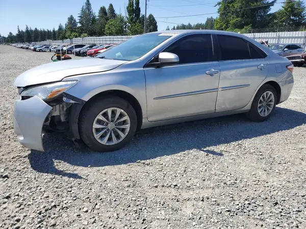 4T1BF1FK1HU621978 2017 TOYOTA CAMRY - Image 1