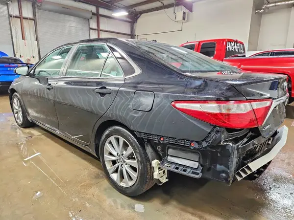4T1BF1FK1HU625514 2017 TOYOTA CAMRY - Image 2