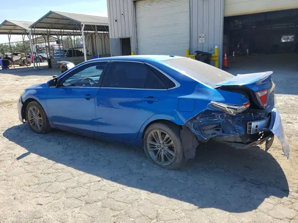 4T1BF1FK1HU625562 2017 TOYOTA CAMRY - Image 2