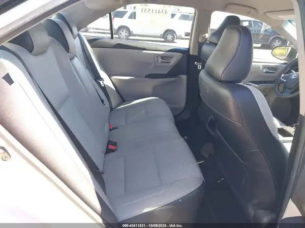4T1BF1FK1HU626100 2017 TOYOTA CAMRY - Image 8