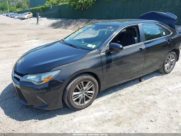 4T1BF1FK1HU627926 2017 TOYOTA CAMRY - Image 2
