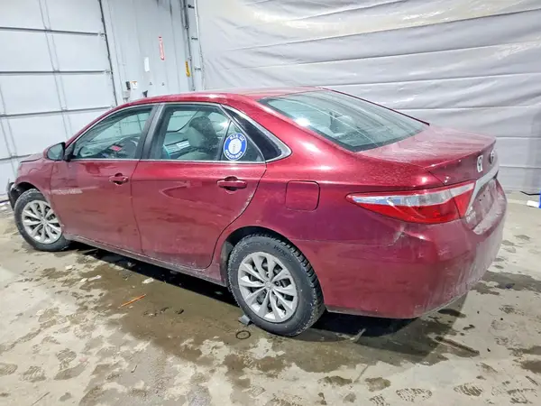 4T1BF1FK1HU630518 2017 TOYOTA CAMRY - Image 2