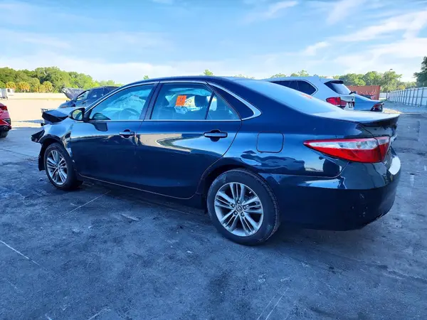 4T1BF1FK1HU631782 2017 TOYOTA CAMRY - Image 2