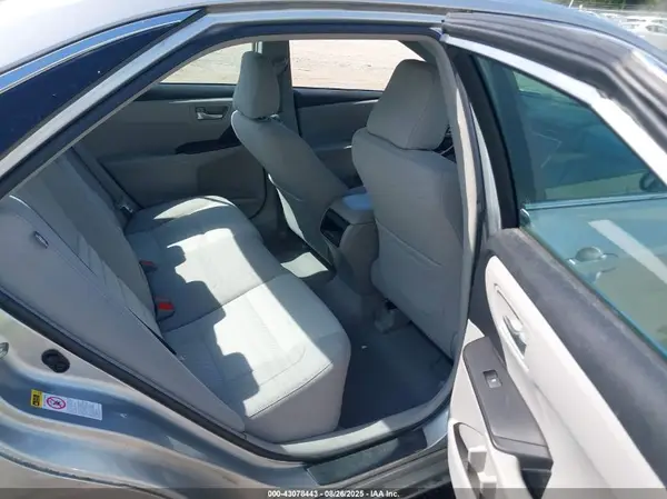 4T1BF1FK1HU632575 2017 TOYOTA CAMRY - Image 8