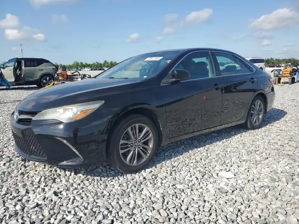 4T1BF1FK1HU633919 2017 TOYOTA CAMRY - Image 1