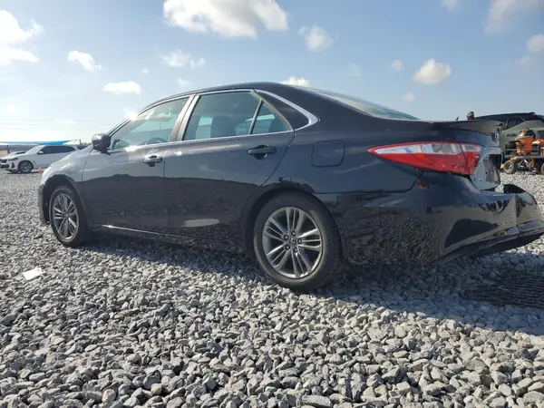 4T1BF1FK1HU633919 2017 TOYOTA CAMRY - Image 2