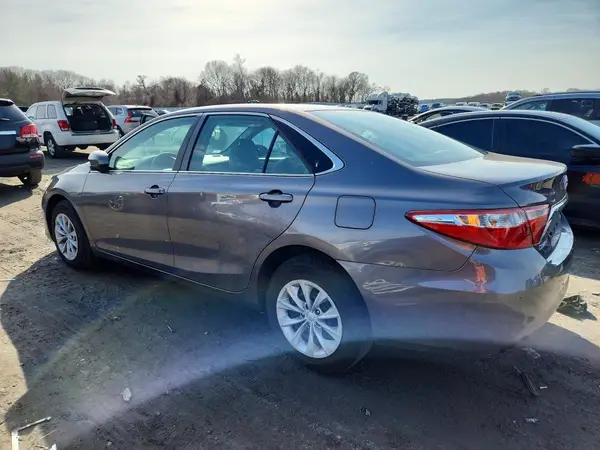 4T1BF1FK1HU634634 2017 TOYOTA CAMRY - Image 2