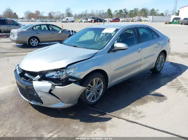 4T1BF1FK1HU636139 2017 TOYOTA CAMRY - Image 2