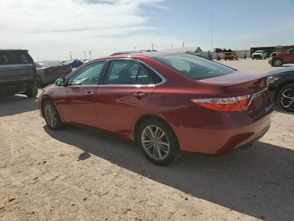 4T1BF1FK1HU637632 2017 TOYOTA CAMRY - Image 2