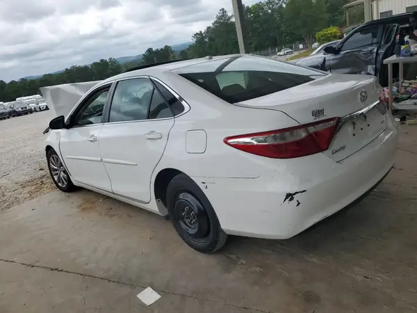 4T1BF1FK1HU637923 2017 TOYOTA CAMRY - Image 2