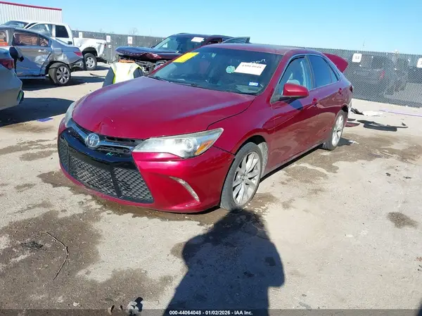 4T1BF1FK1HU639039 2017 TOYOTA CAMRY - Image 2