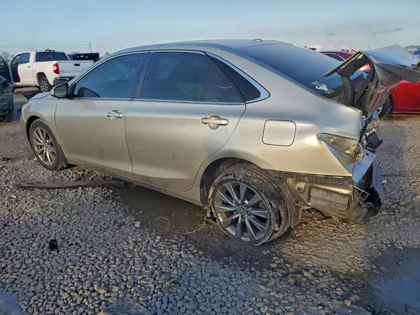 4T1BF1FK1HU639655 2017 TOYOTA CAMRY - Image 2