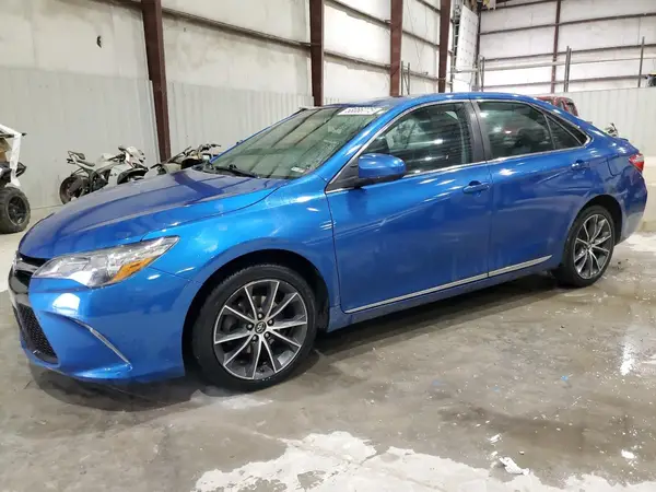 4T1BF1FK1HU641115 2017 TOYOTA CAMRY - Image 1