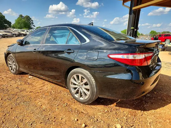 4T1BF1FK1HU642362 2017 TOYOTA CAMRY - Image 2