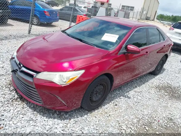 4T1BF1FK1HU643494 2017 TOYOTA CAMRY - Image 2
