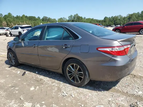 4T1BF1FK1HU646461 2017 TOYOTA CAMRY - Image 2
