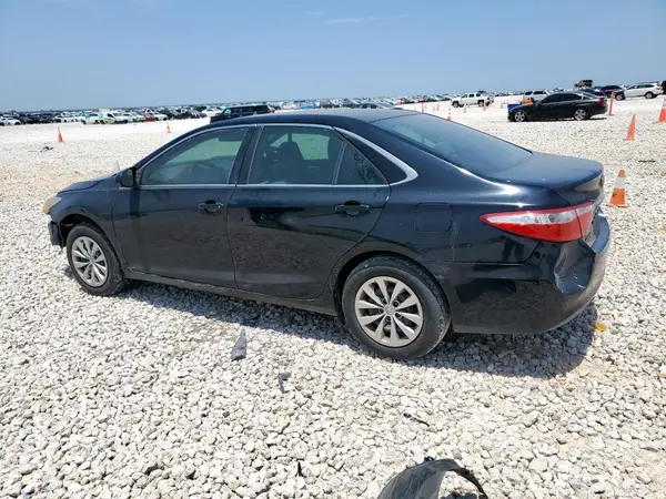 4T1BF1FK1HU649733 2017 TOYOTA CAMRY - Image 2
