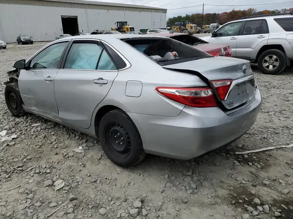4T1BF1FK1HU651742 2017 TOYOTA CAMRY - Image 2