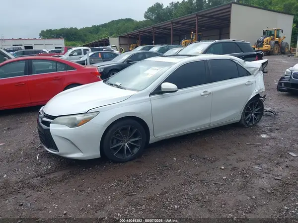 4T1BF1FK1HU652552 2017 TOYOTA CAMRY - Image 2