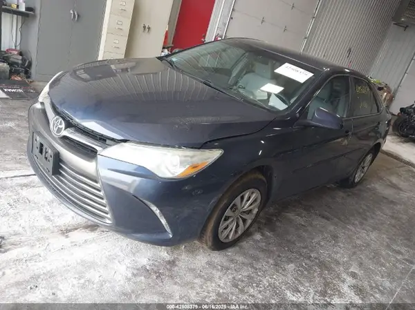 4T1BF1FK1HU654186 2017 TOYOTA CAMRY - Image 2
