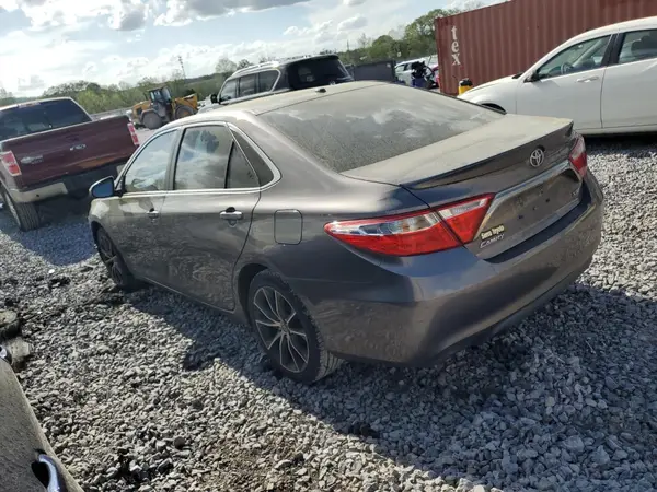 4T1BF1FK1HU655810 2017 TOYOTA CAMRY - Image 2