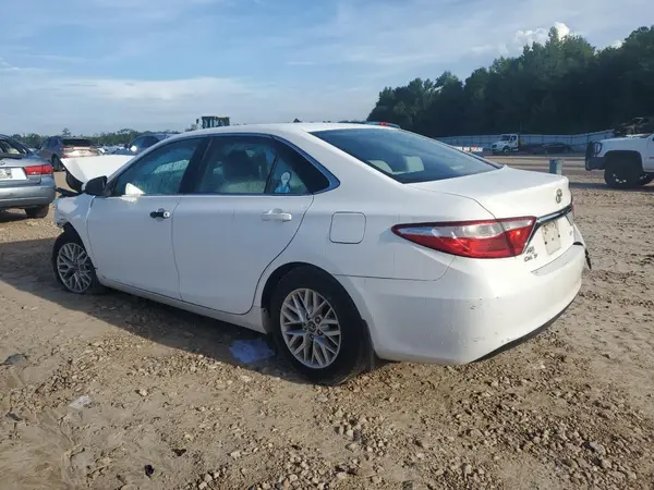 4T1BF1FK1HU658609 2017 TOYOTA CAMRY - Image 2