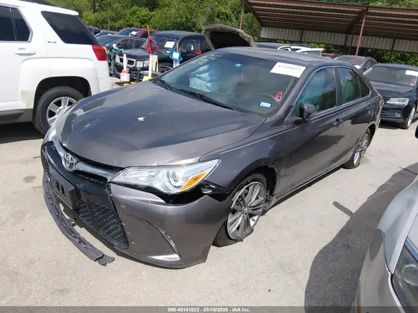 4T1BF1FK1HU660876 2017 TOYOTA CAMRY - Image 2