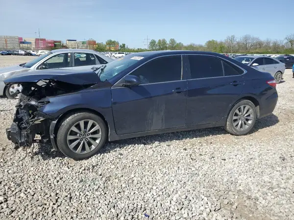 4T1BF1FK1HU660912 2017 TOYOTA CAMRY - Image 1
