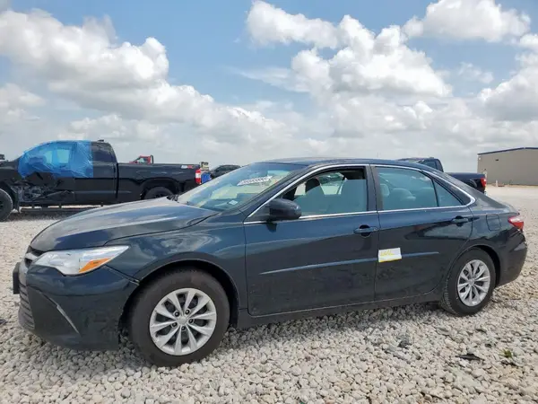 4T1BF1FK1HU664300 2017 TOYOTA CAMRY - Image 1