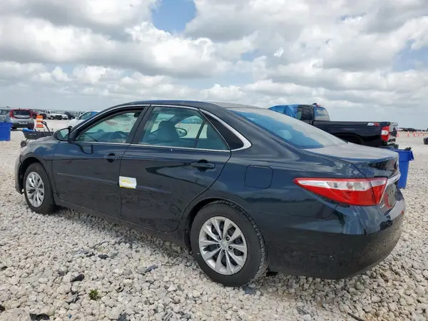 4T1BF1FK1HU664300 2017 TOYOTA CAMRY - Image 2