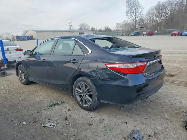 4T1BF1FK1HU668654 2017 TOYOTA CAMRY - Image 2