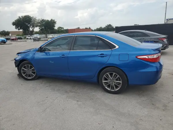 4T1BF1FK1HU669111 2017 TOYOTA CAMRY - Image 2