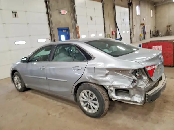 4T1BF1FK1HU672865 2017 TOYOTA CAMRY - Image 2