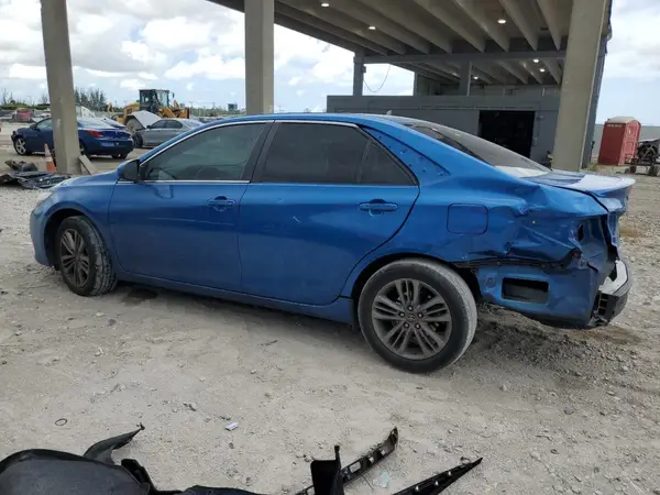 4T1BF1FK1HU673384 2017 TOYOTA CAMRY - Image 2
