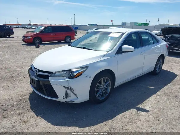 4T1BF1FK1HU675331 2017 TOYOTA CAMRY - Image 2