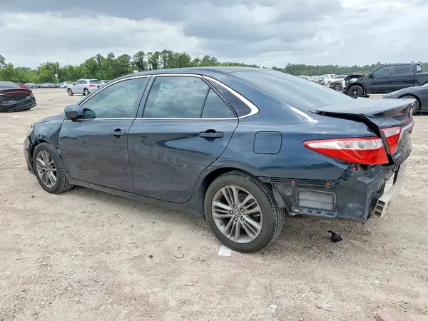 4T1BF1FK1HU677497 2017 TOYOTA CAMRY - Image 2