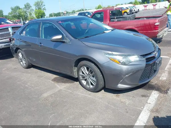4T1BF1FK1HU681713 2017 TOYOTA CAMRY - Image 1