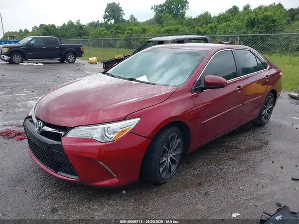 4T1BF1FK1HU684515 2017 TOYOTA CAMRY - Image 2
