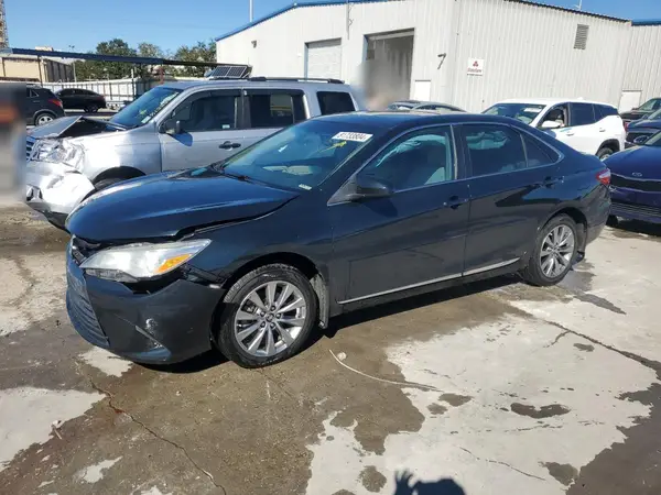 4T1BF1FK1HU687642 2017 TOYOTA CAMRY - Image 1