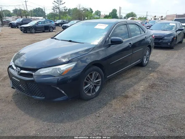 4T1BF1FK1HU689455 2017 TOYOTA CAMRY - Image 2
