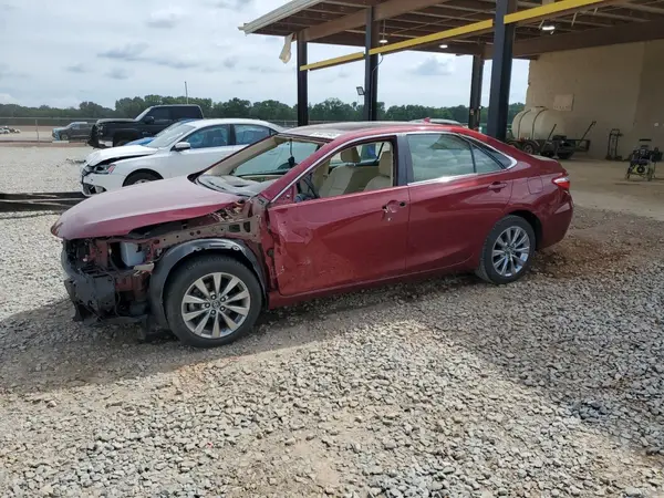 4T1BF1FK1HU689925 2017 TOYOTA CAMRY - Image 1