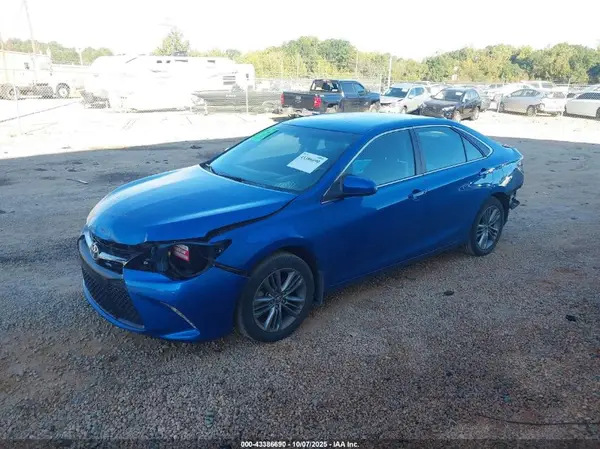 4T1BF1FK1HU692761 2017 TOYOTA CAMRY - Image 2