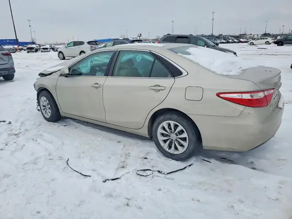 4T1BF1FK1HU692839 2017 TOYOTA CAMRY - Image 2
