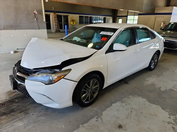 4T1BF1FK1HU695188 2017 TOYOTA CAMRY - Image 1