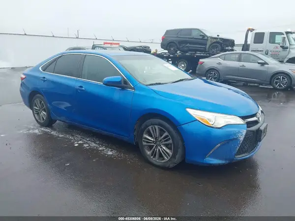 4T1BF1FK1HU696731 2017 TOYOTA CAMRY - Image 1