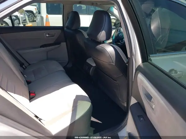 4T1BF1FK1HU697961 2017 TOYOTA CAMRY - Image 8