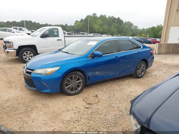 4T1BF1FK1HU699533 2017 TOYOTA CAMRY - Image 2