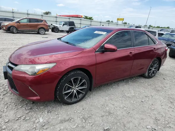 4T1BF1FK1HU701717 2017 TOYOTA CAMRY - Image 1